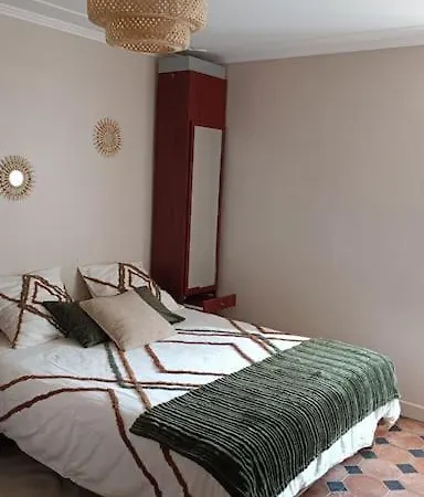 La Campagne A La شقة *