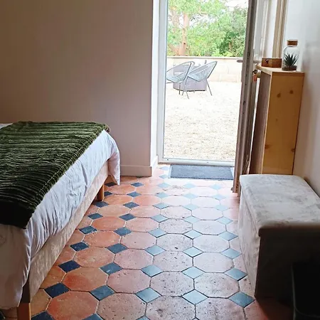 La Campagne A La شقة *